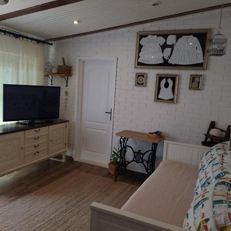 Delmar Apartment คอมีชา ภายนอก รูปภาพ
