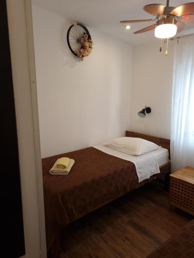 Delmar Apartment คอมีชา ภายนอก รูปภาพ