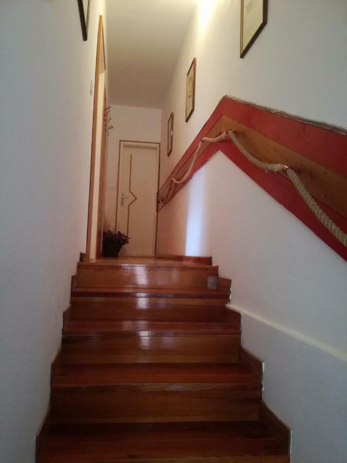 Delmar Apartment คอมีชา ภายนอก รูปภาพ